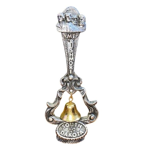 South Dakota Mount Rushmore Bell Decorative Collectible Nicholas Gish Pewter VTG - Picture 1 of 10